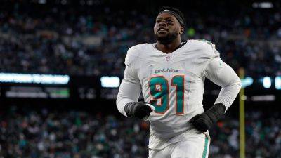 Dolphins' Emmanuel Ogbah talks partnership with ChatGPT smart eyewear brand - foxnews.com