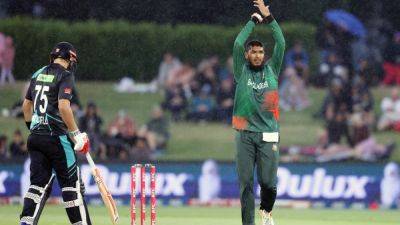 Daryl Mitchell - Tim Seifert - Finn Allen - NZ vs BAN: Bangladesh's 1-0 Lead Intact As Rain Plays Spoilsport In Second T20I - sports.ndtv.com - New Zealand - Bangladesh