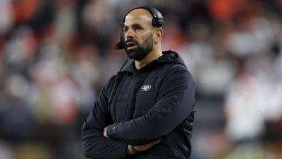 Jets head coach addresses not appearing ‘angry or upset’ after Browns loss