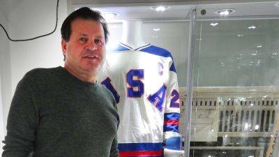 US hockey great Mike Eruzione discusses patriotism in modern-day American sports