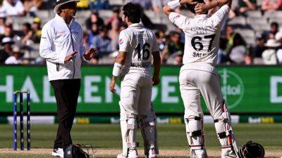 Alex Carey - Mohammad Hafeez - Mohammad Rizwan - Mohammad Hafeez Blames "Inconsistent Umpiring And Technology Curse" For Pakistan's Loss To Australia In Second Test - sports.ndtv.com - Australia - Pakistan