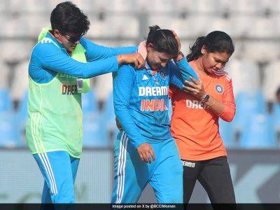 Beth Mooney - Ashleigh Gardner - India Star Suffers Nasty Collision With Teammate During Match vs Australia, Complains Of Headache, Taken To Hospital - sports.ndtv.com - Australia - India