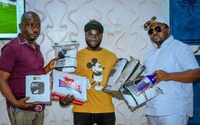 Nigerian boxer Muyideen Oyakojo receives generous support from Bullion Go-Neat CEO