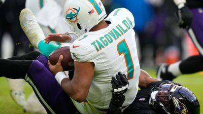 Dolphins' Tua Tagovailoa, Bradley Chubb, Xavien Howard injured - ESPN - espn.com - county Miami - Baltimore