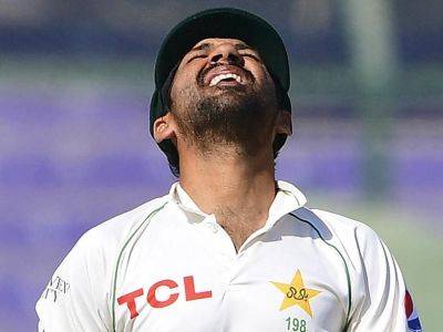 Sarfaraz Ahmed - Watch: Pakistan's Tour Goes From Bad To Worse As Ex-Captain, Junior Argue - sports.ndtv.com - Australia - Pakistan