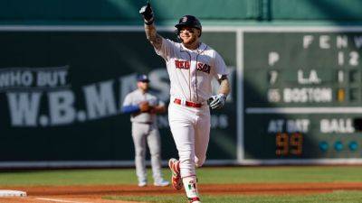 Red Sox trade Alex Verdugo to Yankees for three pitchers - ESPN