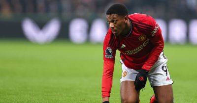 Anthony Martial - Rasmus Hojlund - Erik ten Hag defends Anthony Martial after argument in Manchester United defeat to Newcastle - manchestereveningnews.co.uk - France - parish St. James - county Park