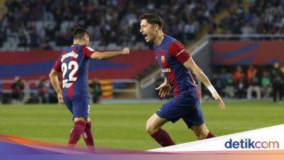 Robert Lewandowski - Ferran Torres - Barcelona Cuci Gudang Jual Striker? - sport.detik.com - Saudi Arabia