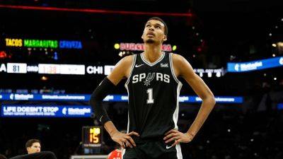Gregg Popovich - Spurs lose franchise-record-tying 16th straight game - ESPN - espn.com - county Howard