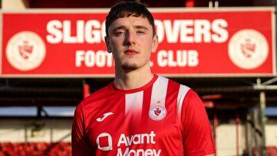 Reece Hutchinson signs on loan for Sligo Rovers from Cheltenham Town