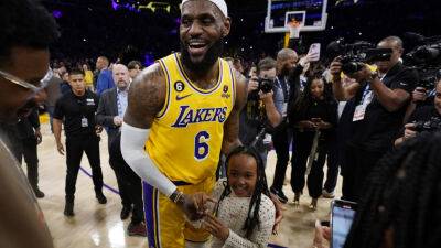 Lebron James - Adam Silver - LeBron James becomes most prolific scorer in NBA history - france24.com - Los Angeles -  Oklahoma City