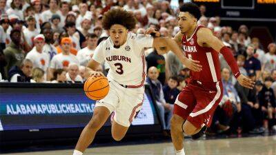 Bruce Pearl - Auburn student drains improbable 94-foot putt during Alabama game, wins new car - foxnews.com -  Virginia - state Alabama - state New Mexico