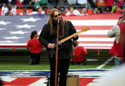 Chris Stapleton's Super Bowl anthem rendition gets teary, ecstatic reception: 'It will never be done better'