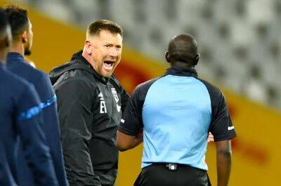 Royal Am - Vexed Tinkler lambasts poor officiating in PSL: 'Refs costing coaches their livelihood' - news24.com - South Africa -  Cape Town