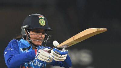 Sophie Devine - Smriti Mandhana - Mike Hesson - Royal Challengers Bangalore Full Squad: Complete List Of RCB Players After WPL Auction 2023 - sports.ndtv.com - Australia - India -  Bangalore