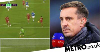 ‘Just bad!’ – Gary Neville slams Everton duo for Liverpool goal in Merseyside derby