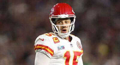 Patrick Mahomes jumps into Chiefs-Eagles Twitter battle after Super Bowl LVII