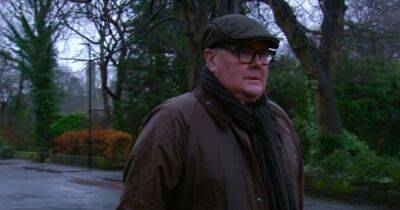 Itv Emmerdale - ITV Emmerdale fans point out blunder as Chas and Mandy try to bring Paddy home - manchestereveningnews.co.uk