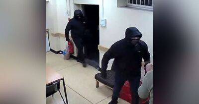 Two robbers raid Iceland supermarket for cash as staff arrived for work - manchestereveningnews.co.uk - Manchester - Iceland