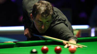 David Gilbert - Ronnie O’Sullivan overcomes more tip problems in dominant win over Rod Lawler at Welsh Open - eurosport.com