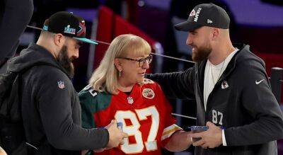 Jason, Travis Kelce get emotional discussing meeting with mother after Super Bowl