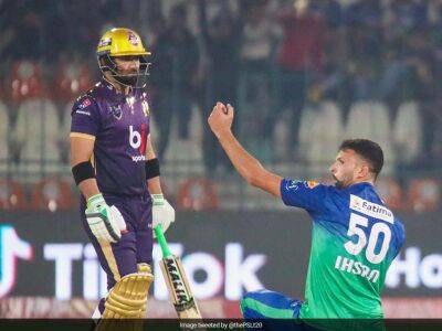 Jason Roy - Sarfaraz Ahmed - Watch: Unheralded Pakistan Pacer Clocks Over 150 kph, Rattles Sarfaraz Ahmed's Stumps - sports.ndtv.com - Pakistan