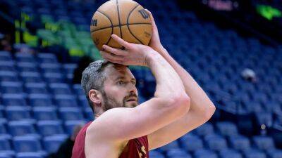 Kevin Love, Cavs appear likely to split after official downplayed buyout talks: report