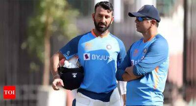 Virat Kohli - Rohit Sharma - Rahul Dravid - Cheteshwar Pujara - Watch: Tributes pour in as Team India congratulates Cheteshwar Pujara ahead of his 100th Test - timesofindia.indiatimes.com - Australia - India -  New Delhi