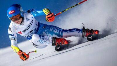 Mikaela Shiffrin wins Alpine worlds giant slalom, ties gold medals record
