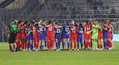 US women's soccer stands in solidarity with Canada over gender equality dispute - foxnews.com - Usa - Australia - Canada - Florida - New Zealand