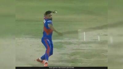 Babar Azam - Mohammad Amir - Shoaib Malik - "Bowlers Should Show Aggression...": Mohammad Amir On Angrily Throwing Ball At Babar Azam's Direction In PSL Game - sports.ndtv.com - Pakistan - county Kings