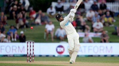 Ollie Robinson - Stuart Broad - Zak Crawley - Tom Blundell - New Zealand vs England, 1st Test: New Zealand-England Finely Poised After Tom Blundell Century - sports.ndtv.com - New Zealand
