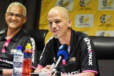 SAFA appoint Victor Gomes as referee committee chairperson - news24.com - Qatar - South Africa - Egypt - Senegal
