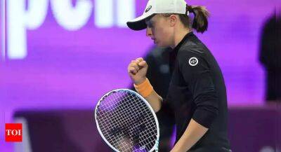Swiatek breezes past Kudermetova and into final at blustery Doha
