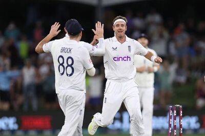 Broad's four-wicket haul fires England to verge of first Test win over New Zealand