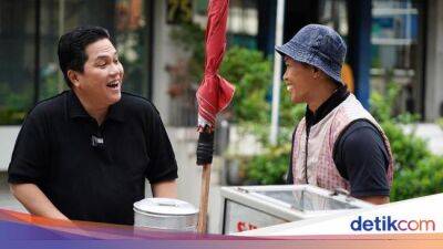 Erick Thohir - Erick Thohir Sambangi Rumah Penjual Kembang Tahu Wasit Liga 2 - sport.detik.com - Indonesia