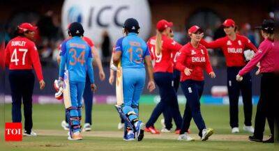 Amy Jones - Danielle Wyatt - Women's T20 World Cup, India vs England Highlights: India suffer their first defeat, lose to England by 11 runs - timesofindia.indiatimes.com - Britain - India