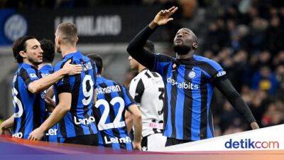 Denzel Dumfries - Giuseppe Meazza - Inter Milan - Inter Milan Vs Udinese: Ular Besar Sikat Zebra Kecil 3-1 - sport.detik.com
