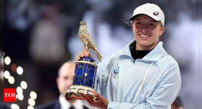 Iga Swiatek - Iga Swiatek wins back-to-back Qatar titles - timesofindia.indiatimes.com - Qatar - France - Usa -  Doha - Uae - Dubai