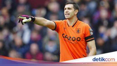 Emi Martínez - Aston Villa - Emiliano Martinez - Gabriel Martinelli - Unai Emery - Ngapain Maju-maju, Emi Martinez - sport.detik.com