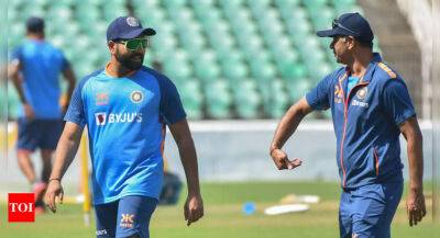 Virat Kohli - Rohit Sharma - Rahul Dravid - India vs Australia: Coach Rahul Dravid hails Rohit Sharma's captaincy after Delhi Test win - timesofindia.indiatimes.com - Australia - South Africa - India -  Delhi
