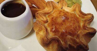 The 'world's most expensive meat pie' served at a Lancashire countryside pub for an eye-watering £8k - manchestereveningnews.co.uk - Italy - Mexico - China - Japan - Dubai - Sri Lanka