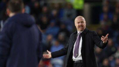 Dyche faces daunting start as ailing Everton host Arsenal