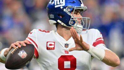 Giants QB Daniel Jones to switch agents as new contract looms
