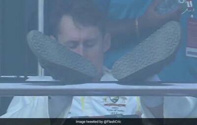 Steve Smith - Watch: Australian Dressing Room Shell-Shocked After Batting Collapse Against India - sports.ndtv.com - Australia - India