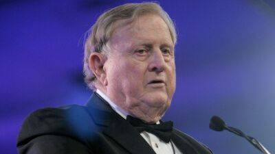 Red McCombs, ex-owner of Spurs, Nuggets and Vikings, dies - espn.com -  San Antonio - state Minnesota - state Texas -  Houston