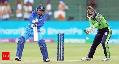 Smriti Mandhana - Women's T20 World Cup: India beat Ireland to seal semis spot - timesofindia.indiatimes.com - Australia - Ireland - India - Pakistan - county Chase - county Park