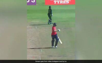 Amy Jones - Danni Wyatt - Watch: Pakistan Gift 5 Penalty Runs To England In Epic Brain Fade By Wicket-keeper In T20 World Cup Clash - sports.ndtv.com - Britain - Pakistan