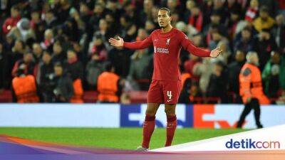 Virgil van Dijk Kena Semprot, Liverpool Diminta Datangkan Bek Baru!