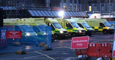 Thousands of patients in Greater Manchester were stuck waiting in ambulances outside hospitals last year - manchestereveningnews.co.uk - Manchester